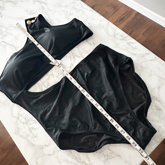 J. Crew Black One Shoulder One Piece Swimsuit Cutout Gold Button‎ Detail Size 20 - Picture 11 of 12